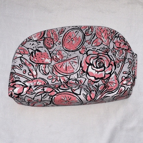 New Fresh Makeup Pouch Cosmetics Bag Makeup Bag - Picture 4 of 11